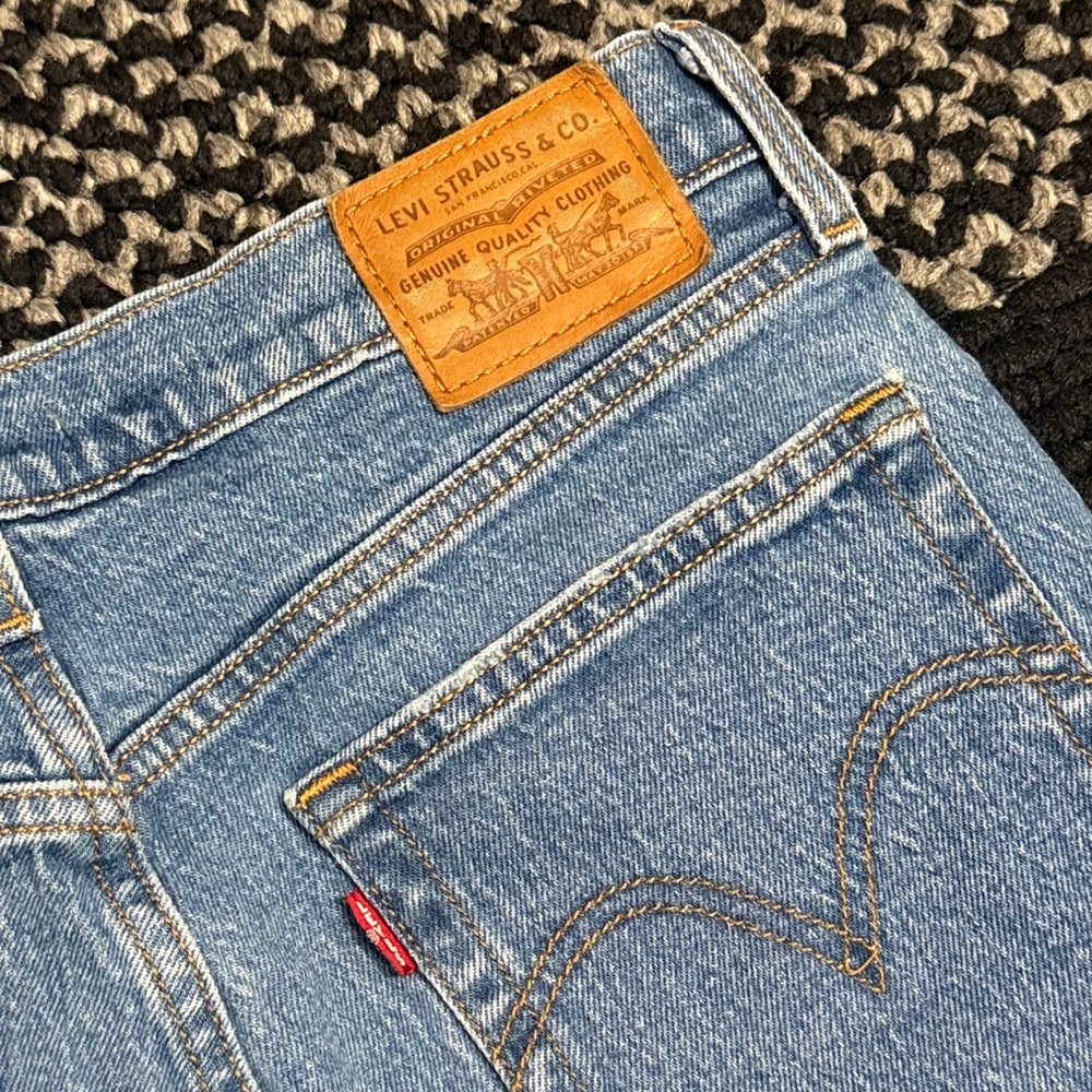 Levi’s Wedgie Straight Jeans Womens Sz 27 BIG E Raw Hem Button Fly Y2K Retro - Picture 8 of 13
